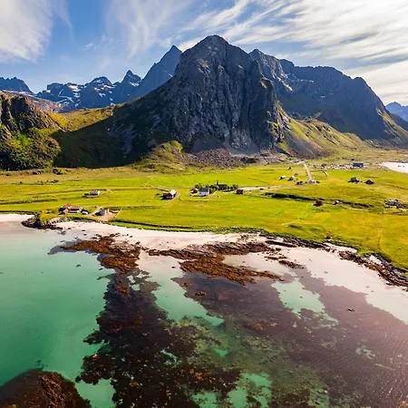 The Old Vicarage - Flakstad Lofoten Villa
